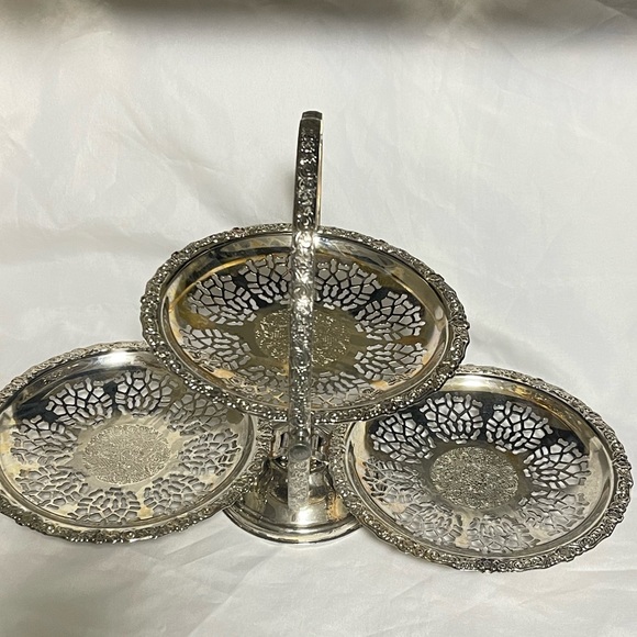 Queen Anne Silver Plated 3 Plate Tier Stand Folding